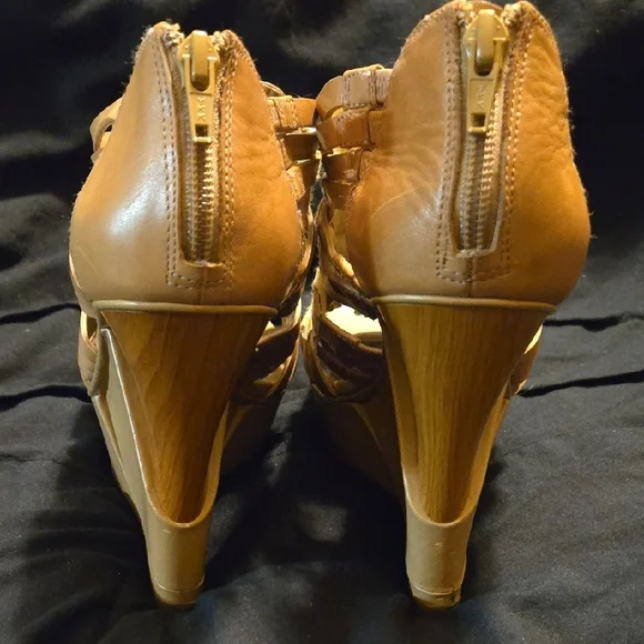 Gianni Bini Tan and Gold Wedge Sandals - Picture 3 of 7